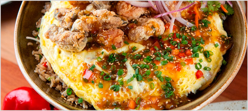 Aeropuerto (Arroz Chaufa con Mariscos y Tortilla)